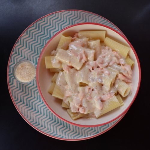 06. Rigatoni con salmón